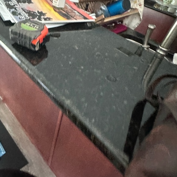 Tote/back pack brown vintage looking ! It’s an amazing multi use bag - Picture 3 of 5